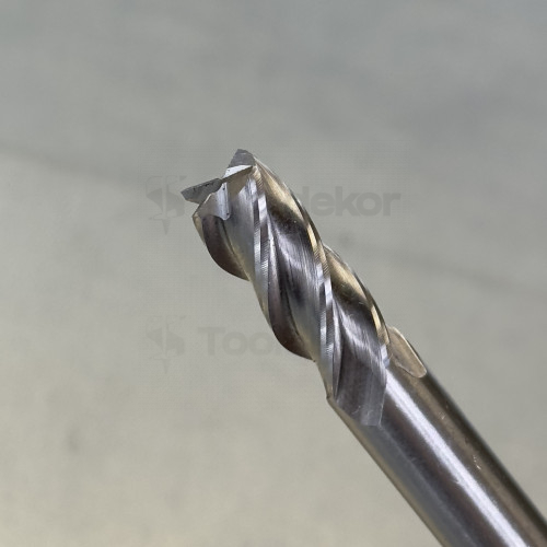 Фреза спиральная HSS по стали Z4 D=10x22x72 S=10 (без покрытия) Rotis 143.1022721SLP